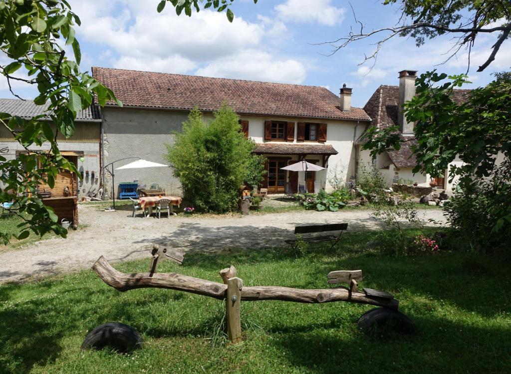 B&B - Chambres D'Hotes Acoucoula Orthez Eksteriør billede